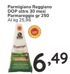 Parmareggio - Parmigiano Reggiano DOP Oltre 30 Mesi Parmareggio - Parmigiano Reggiano DOP Oltre 30 Mesi