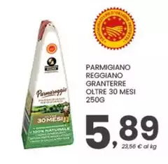 Parmareggio - Parmigiano Reggiano Granterre Oltre 30 Mesi Parmareggio - Parmigiano Reggiano Granterre Oltre 30 Mesi