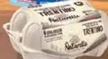 Le Naturelle - 8 Uova Fresche Da Allevamento A Terra Trentino Le Naturelle - 8 Uova Fresche Da Allevamento A Terra Trentino